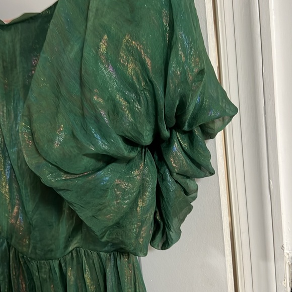 Jessa Kae Mommy & Me matching green puff sleeve faux wrap dresses - Picture 12 of 13